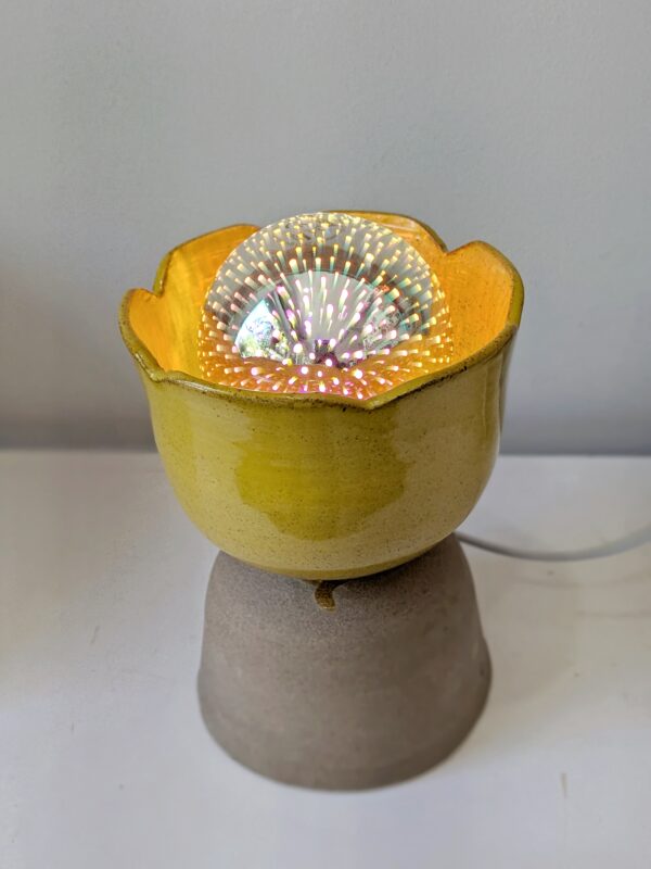Lámpara tulipán amarillo (bombilla incluida)